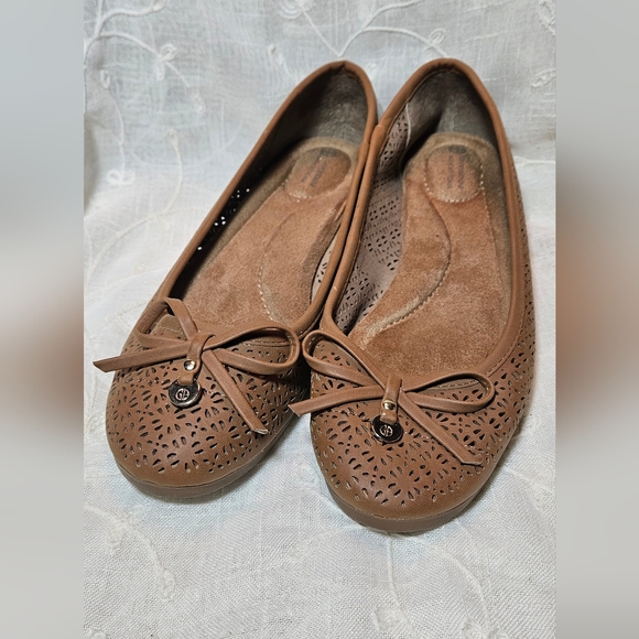 Giani Bernini Shoes - Giani Bernini Memory Foam Tan/Brown Slip On Shoes LIKE NEW 7.5